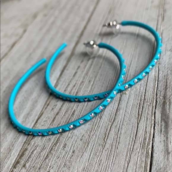 Kendra Scott Jewelry - Kendra Scott Val Crystal Hoop Earrings NEW